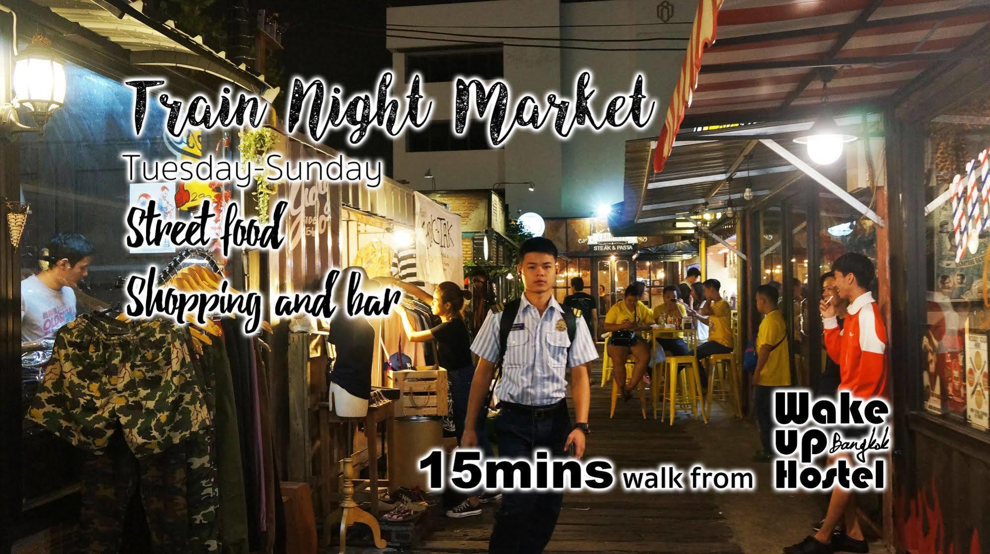 Wake Up Hostel Bangkok Exterior foto