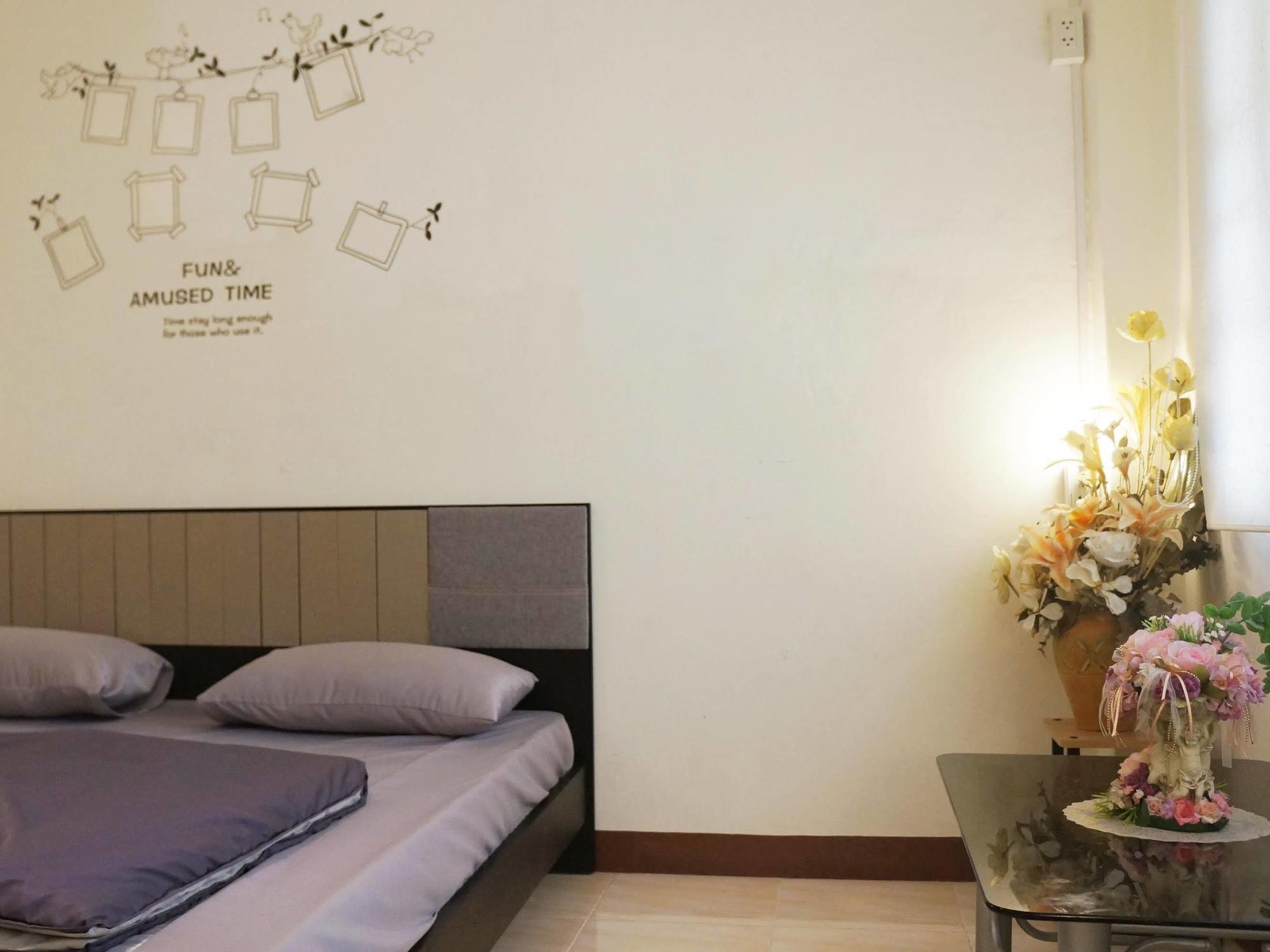 Wake Up Hostel Bangkok Exterior foto